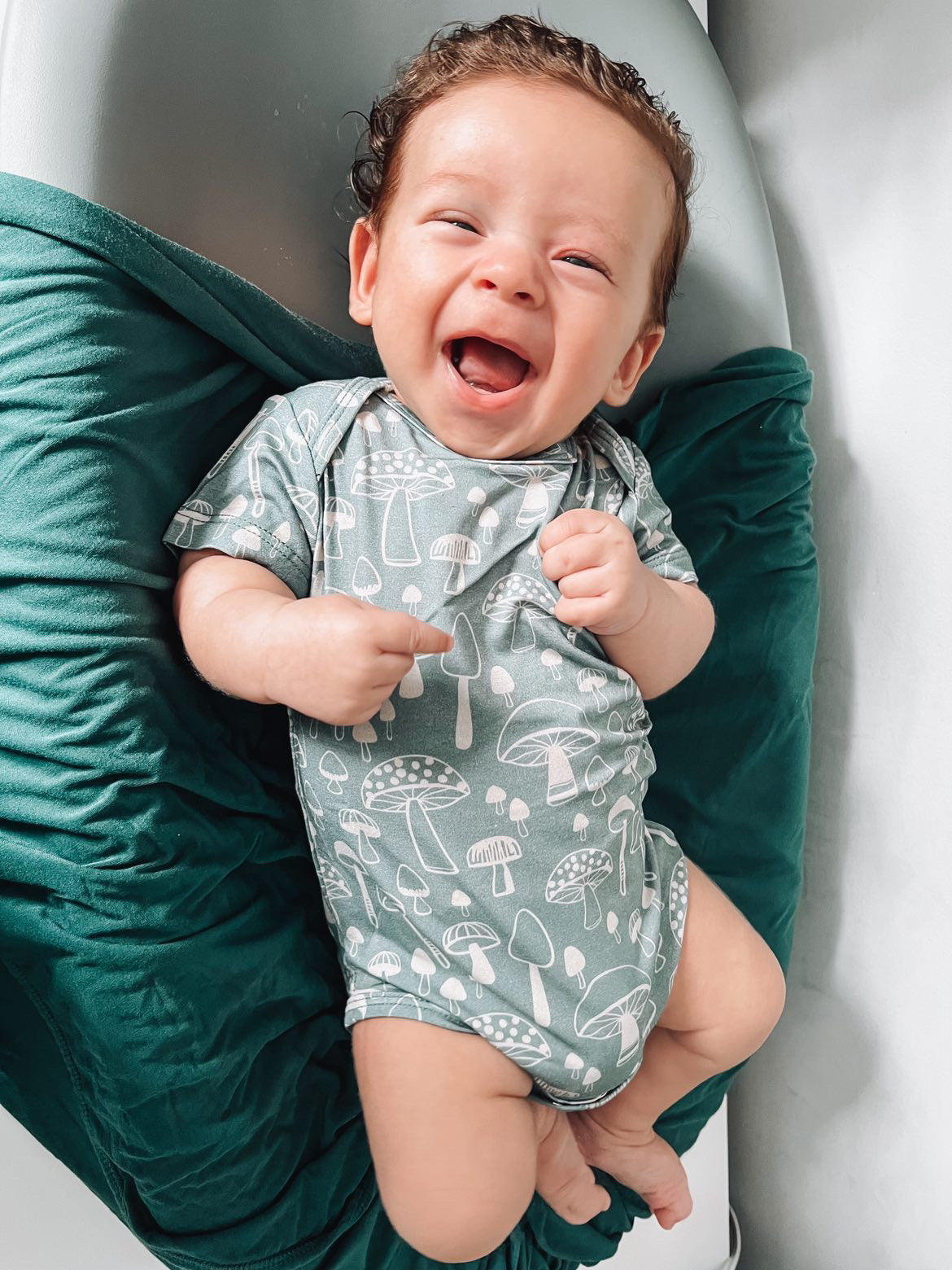 Short Sleeve Bamboo Bodysuit in Mushroom Medley