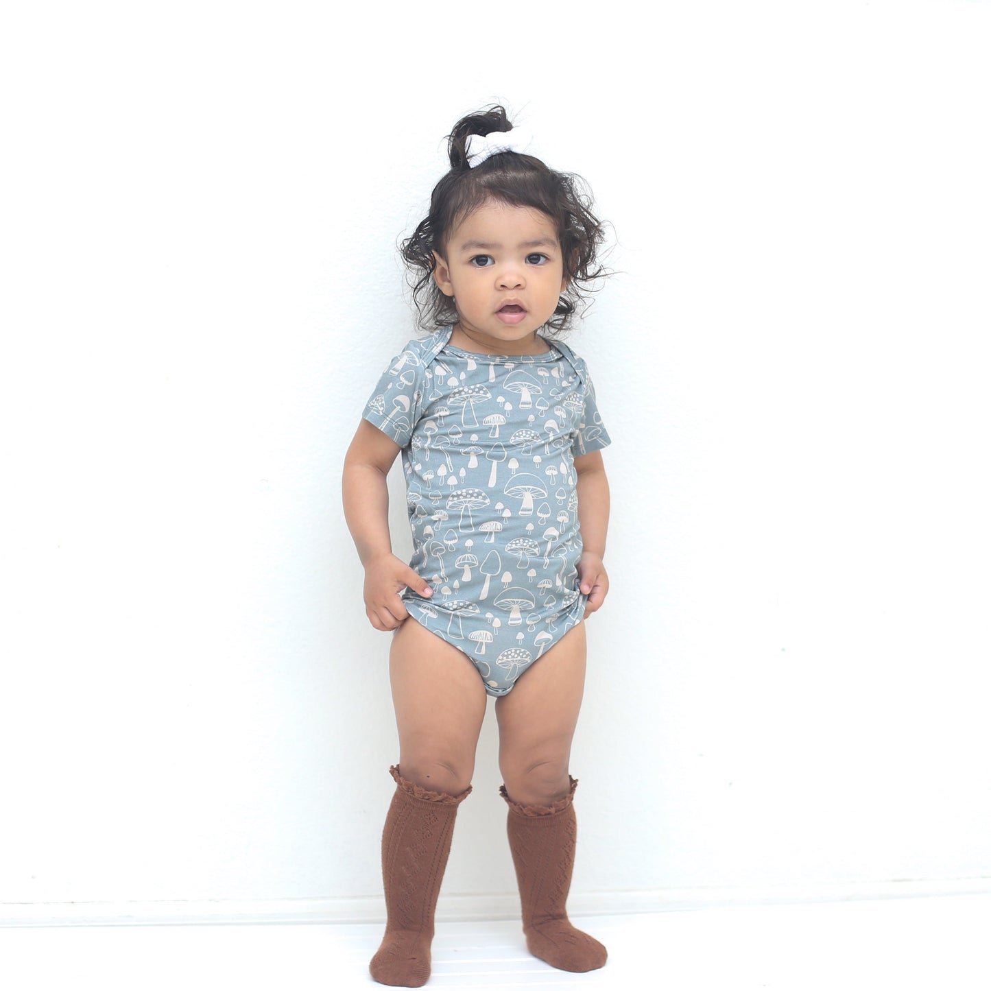 Short Sleeve Bamboo Bodysuit in Mushroom Medley