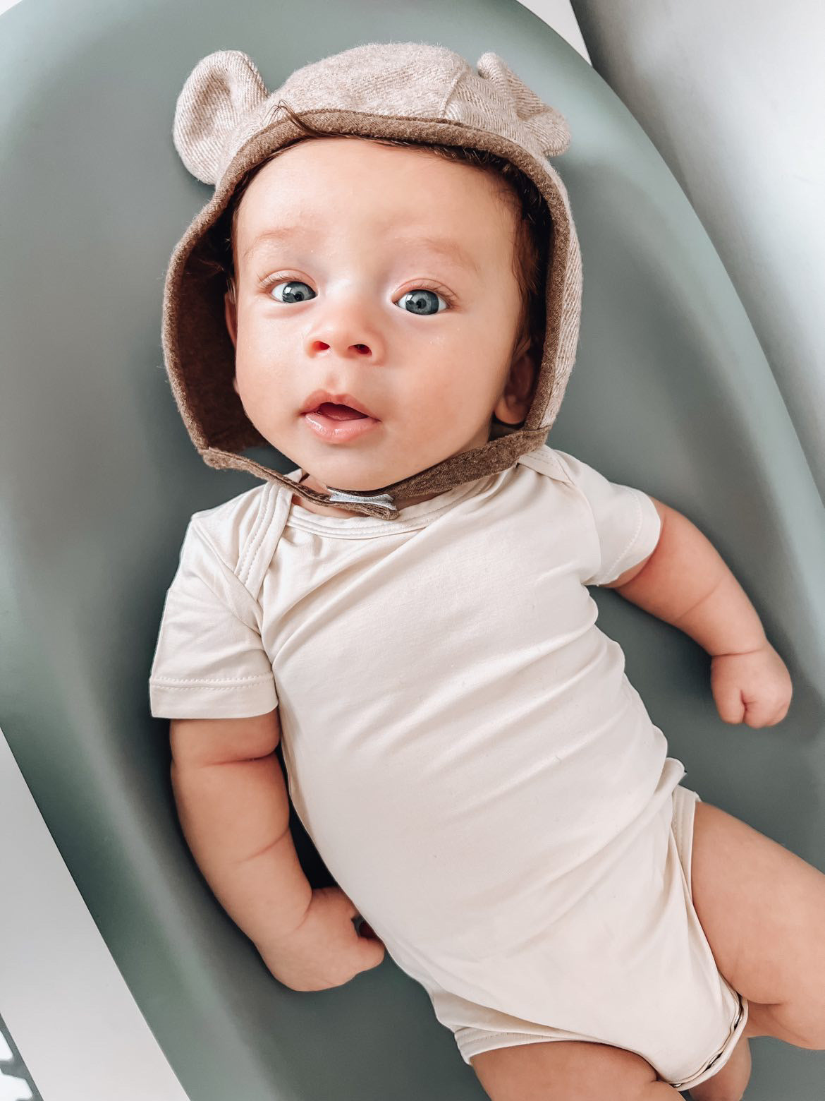 Short Sleeve Bamboo Bodysuit in Vanilla Cream